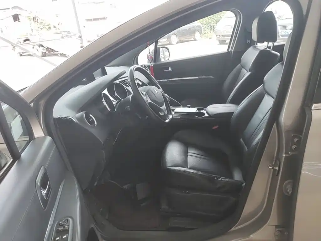 Peugeot 3008 2015 — фото 15