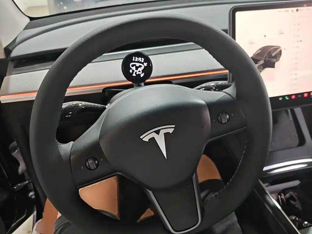 Tesla Model Y 2024 — фото 11
