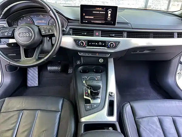 Audi A4L 2017