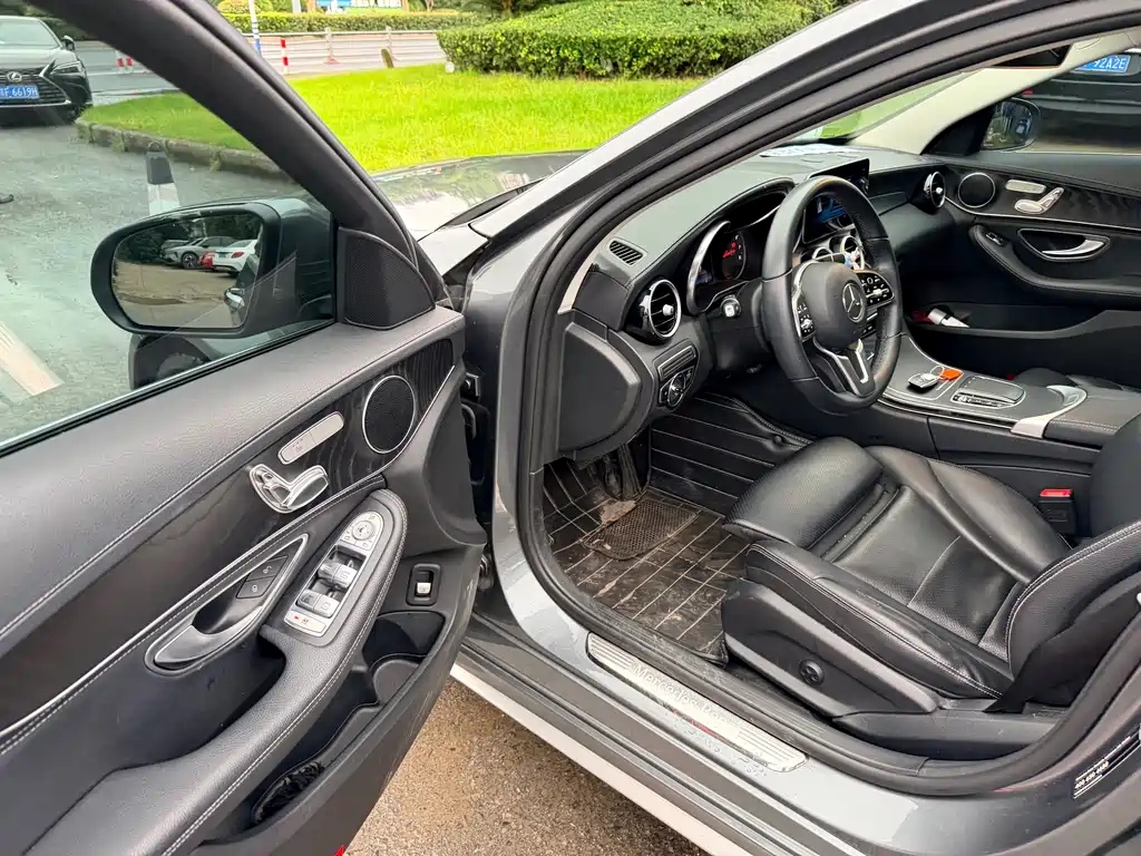 Mercedes-Benz C-Class 2019