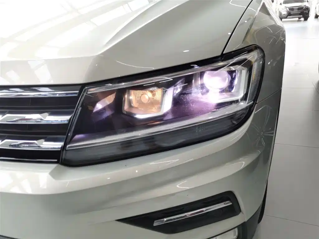 Volkswagen Tiguan L 2020 — фото 24