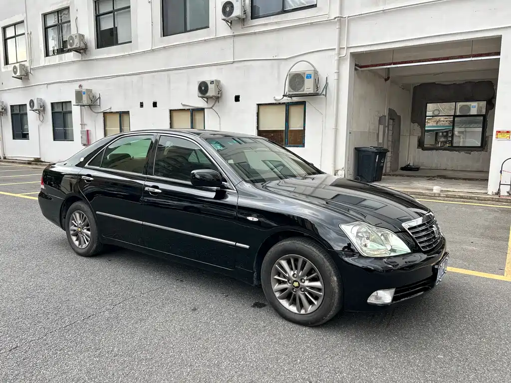 Toyota Crown 2005