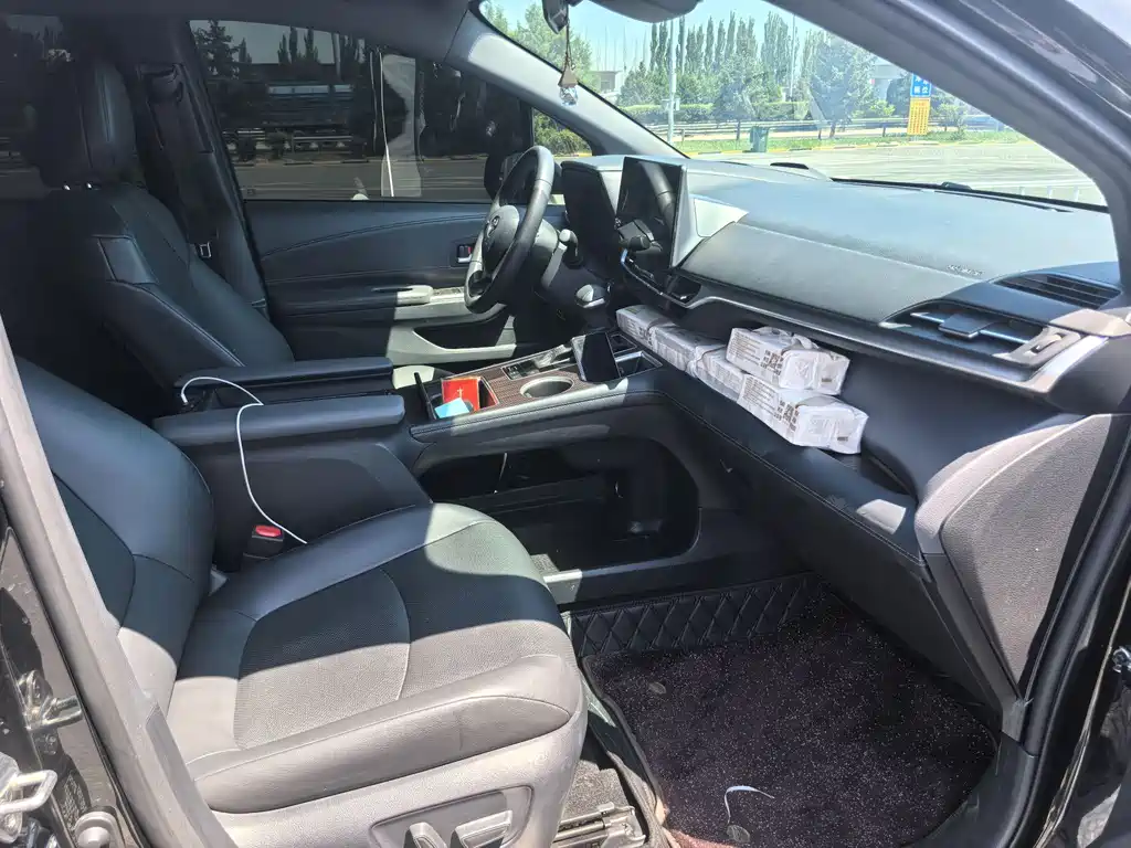 Toyota Granvia 2026