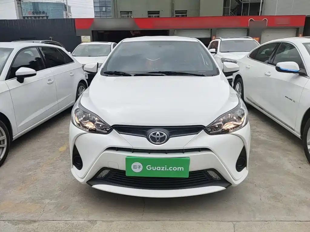 Toyota Yaris L 2021 — фото 3