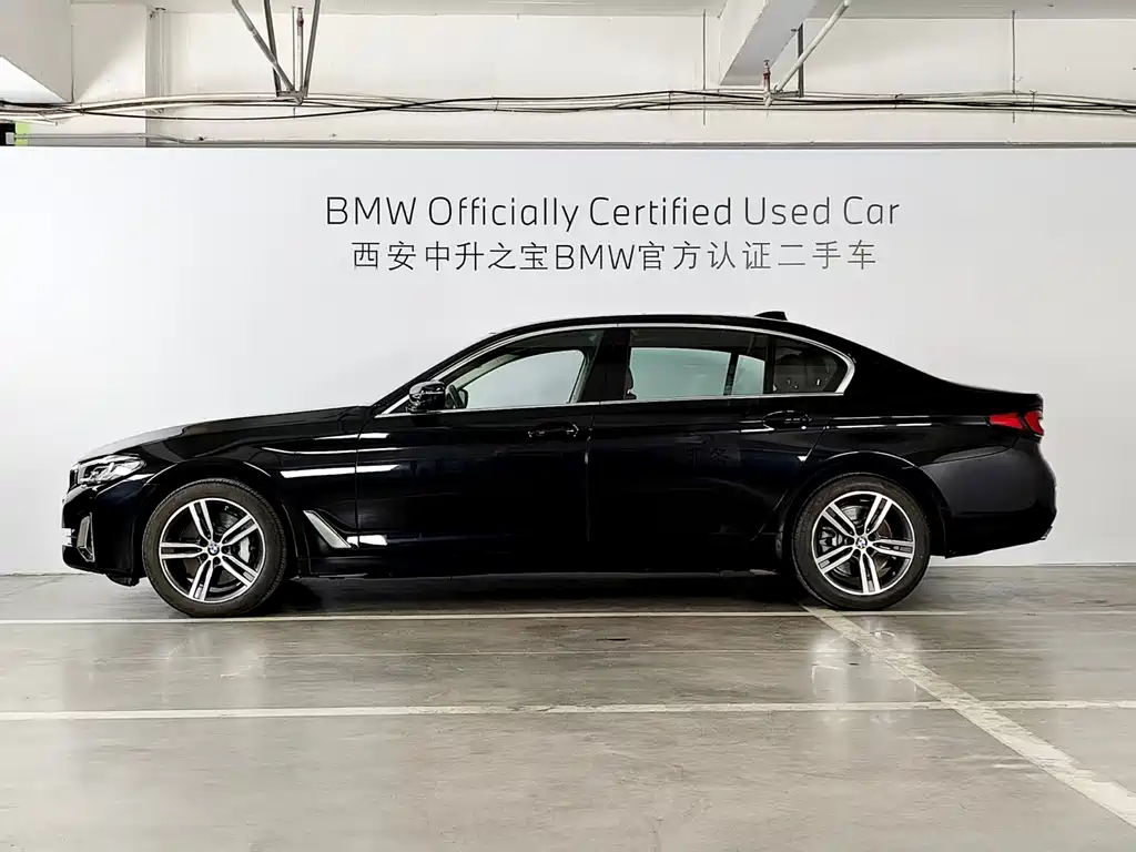 BMW 5 Series 2023 — фото 3