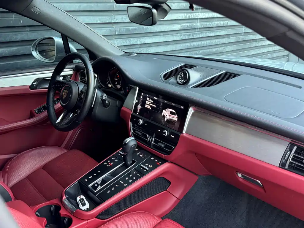Porsche Macan 2022 — фото 15
