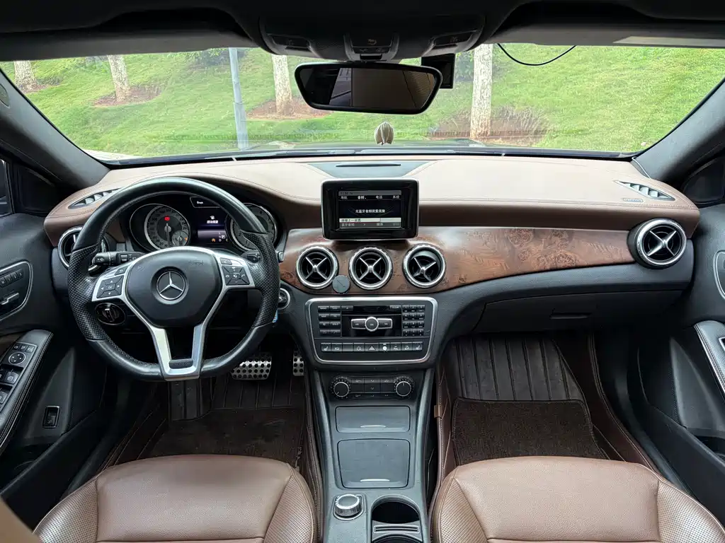 Mercedes-Benz GLA 2015 — фото 13