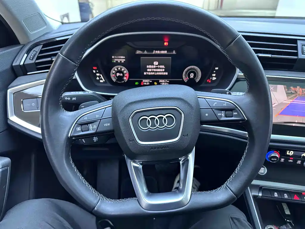 Audi Q3 2022 — фото 13
