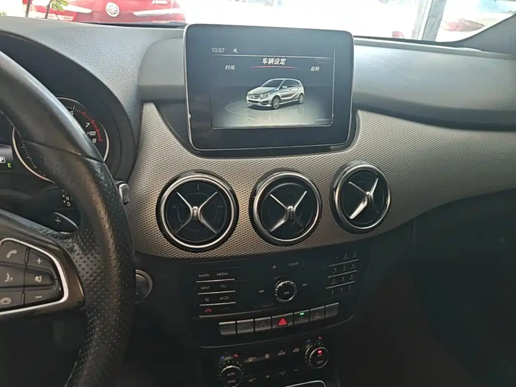 Mercedes-Benz B-Class 2015 — фото 13
