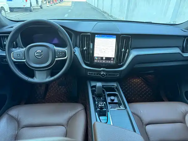 Volvo XC60 2021