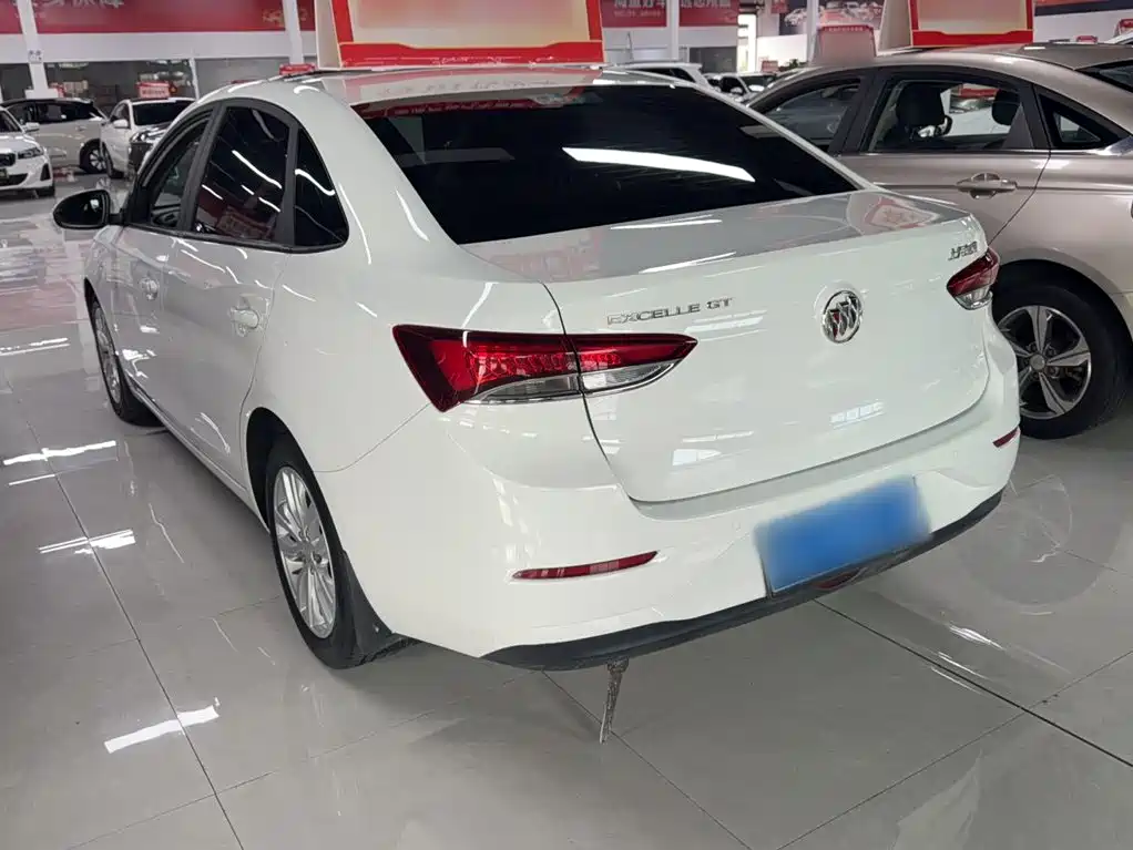 Buick Excelle 2022 — фото 12