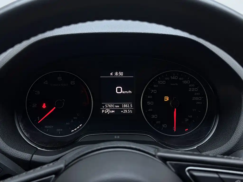 Audi Q2L 2021 — фото 13