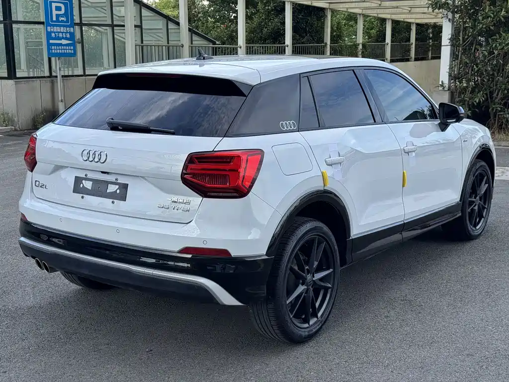 Audi Q2L 2021 — фото 21