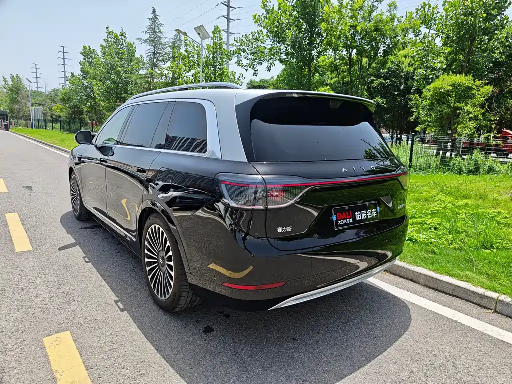 AITO M9 2025 — фото 5
