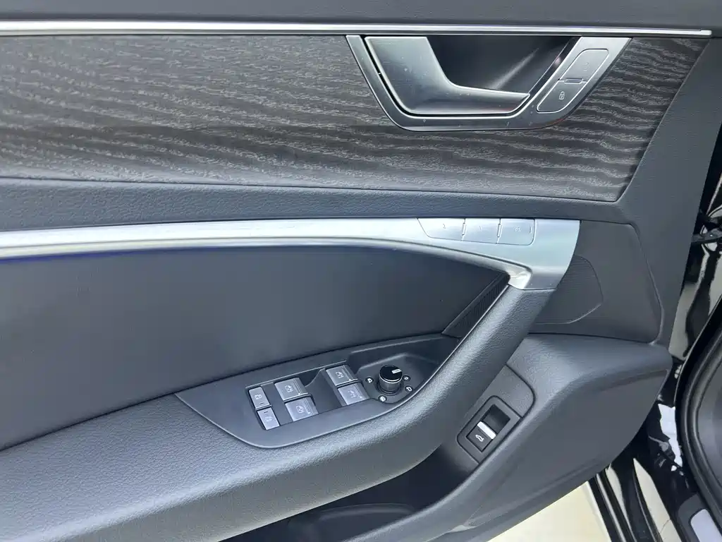 Audi A6L 2025 — фото 10