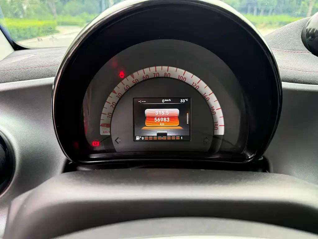 smart fortwo 2019 — фото 10