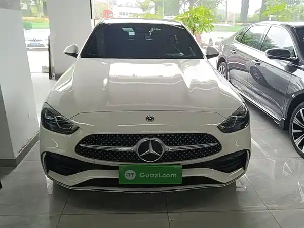 Mercedes-Benz C-Class 2024