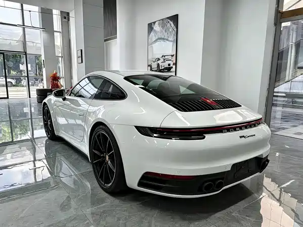 Porsche 911 2024