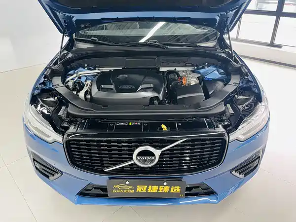Volvo XC60 Plug-In Hybrid 2021