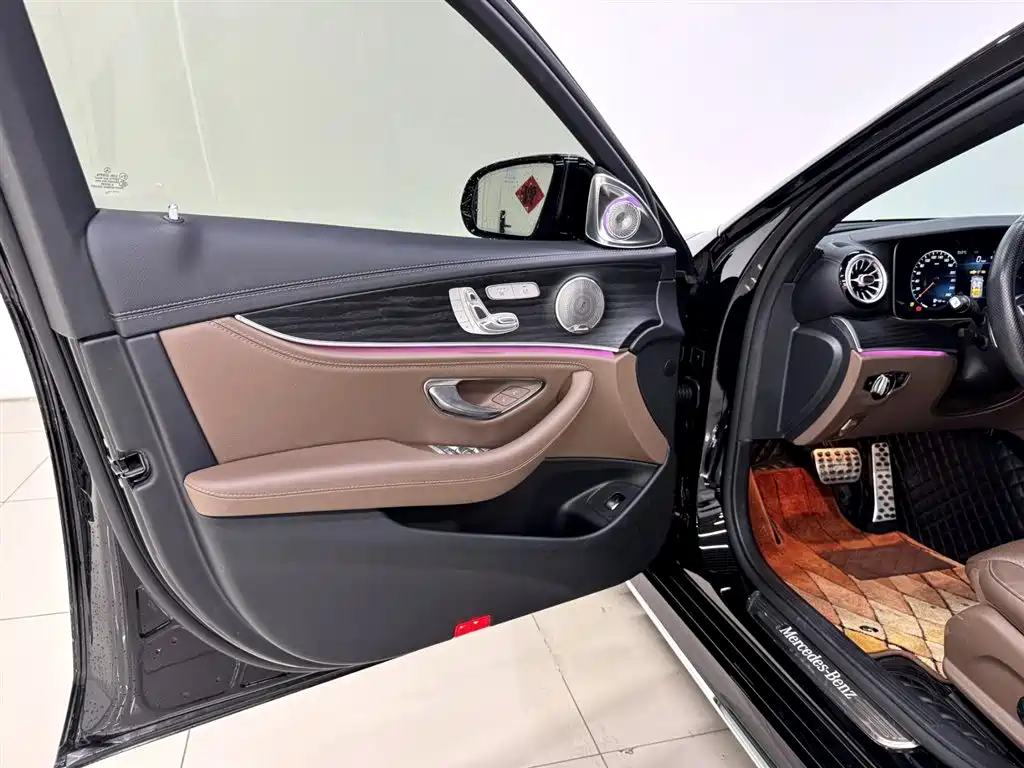 Mercedes-Benz E-Class 2023 — фото 8