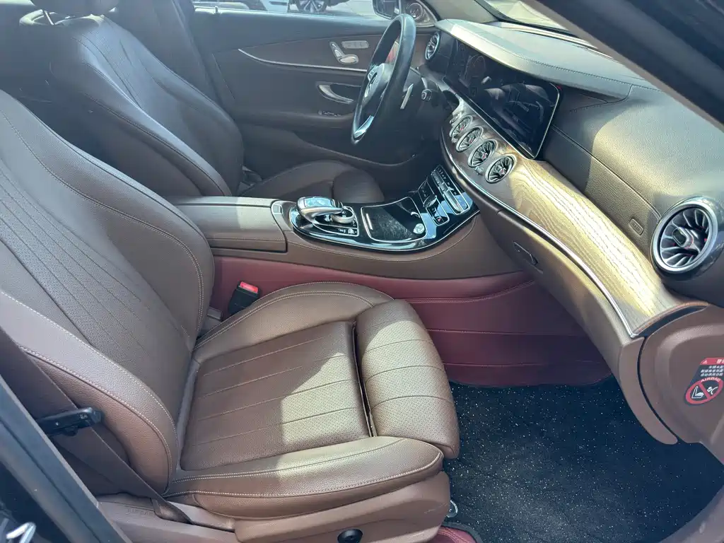 Mercedes-Benz E-Class 2017 — фото 12