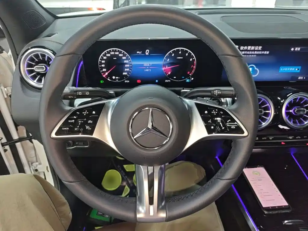 Mercedes-Benz GLB 2025 — фото 11
