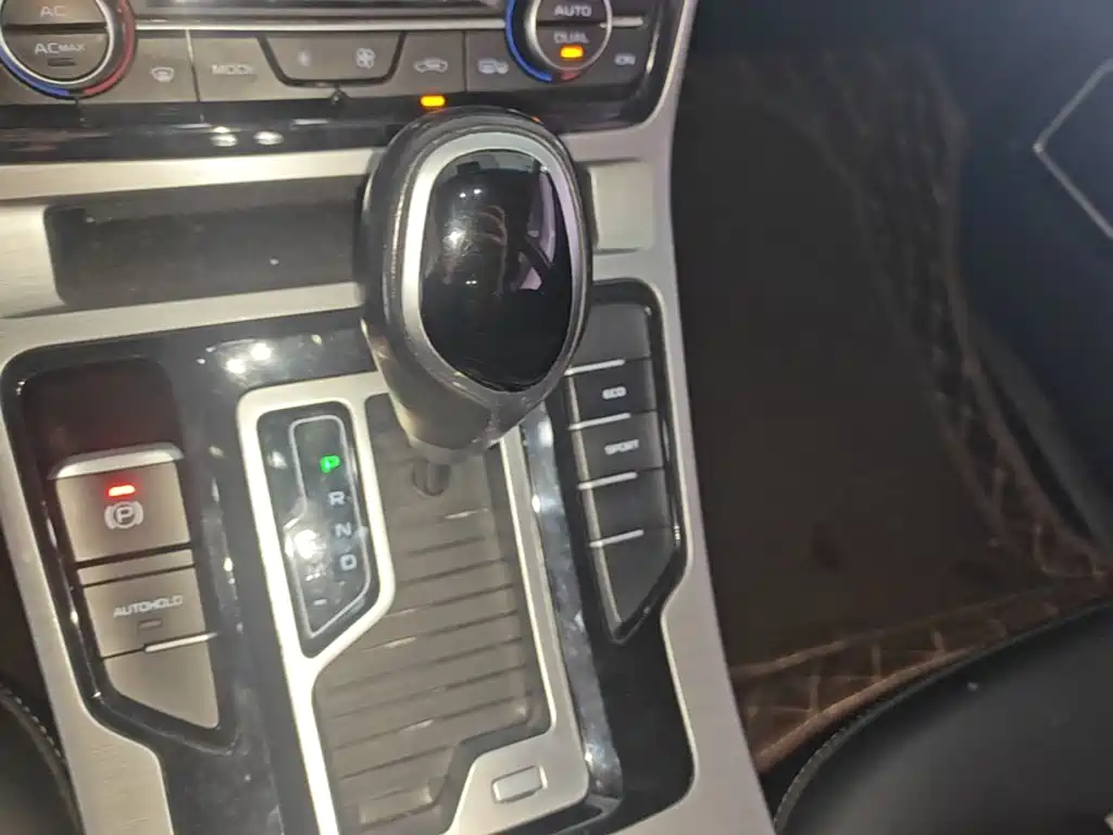 Geely Emgrand GS 2020 — фото 14