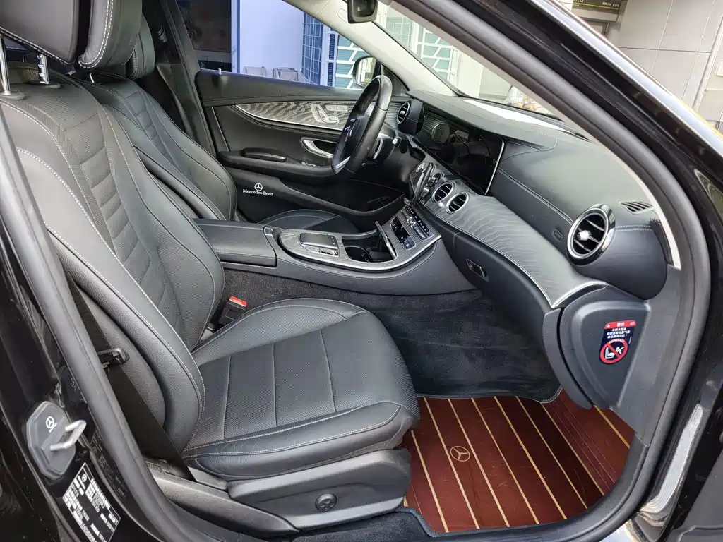 Mercedes-Benz E-Class 2020 — фото 13