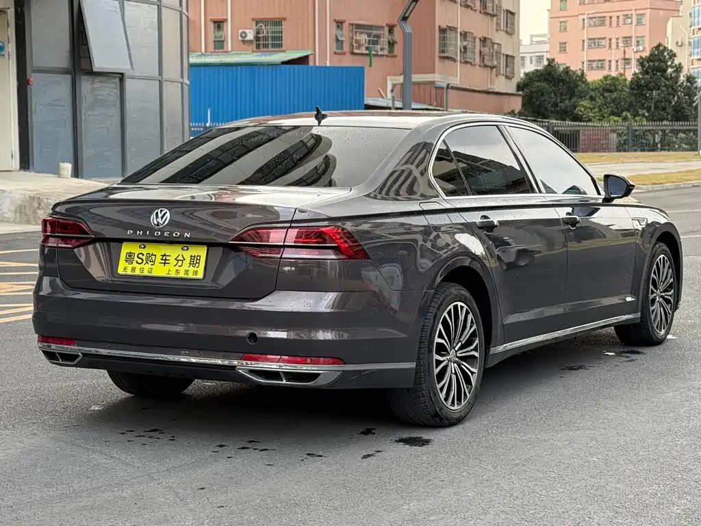 Volkswagen Phideon 2018 — фото 9
