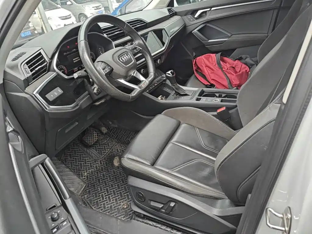 Audi Q3 Sportback 2022 — фото 15