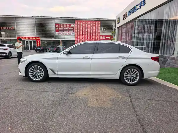 BMW 5 Series 2019
