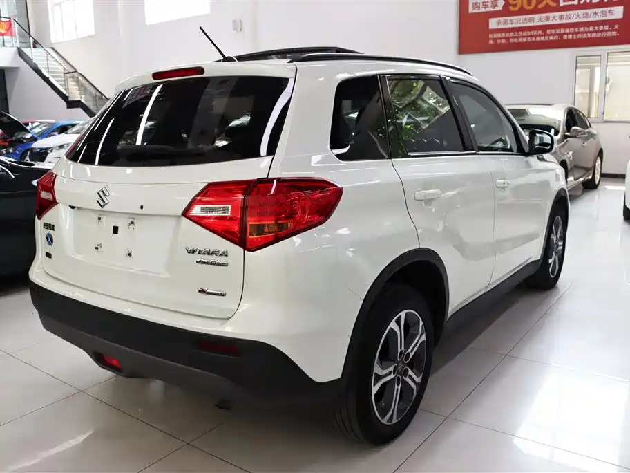 Suzuki Vitara 2018 — фото 9