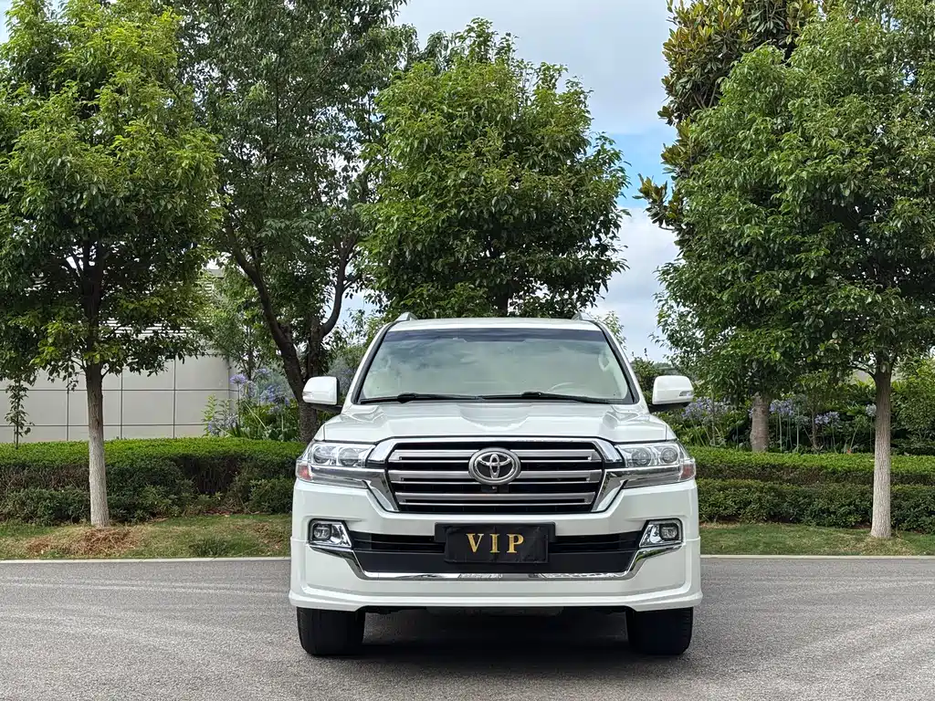 Toyota Land Cruiser 2018 — фото 2