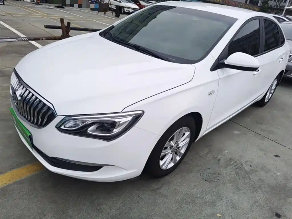 Buick Excelle 2016 — фото 2
