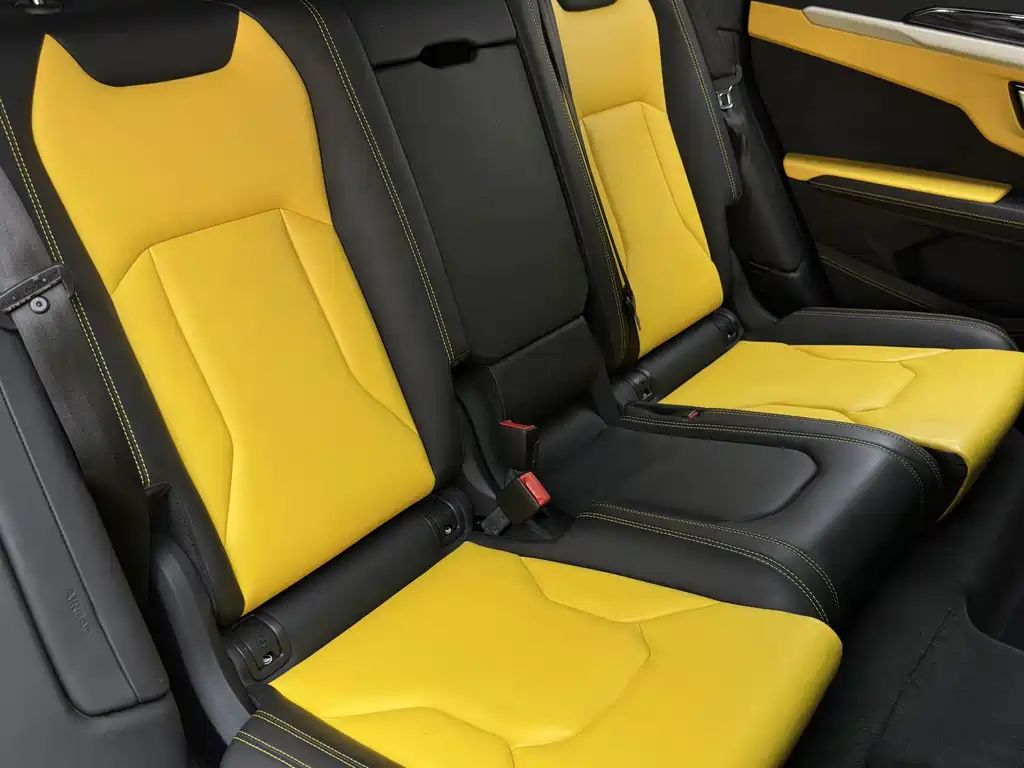 Lamborghini Urus 2020 — фото 27