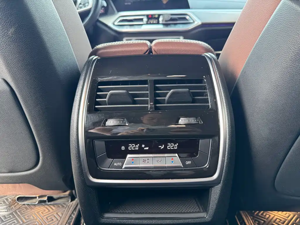BMW X6 2023 — фото 18