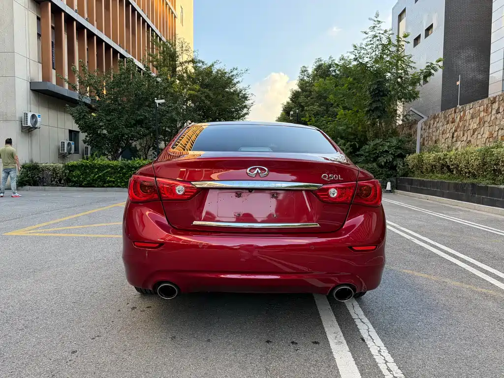 Infiniti Q50L 2017 — фото 21