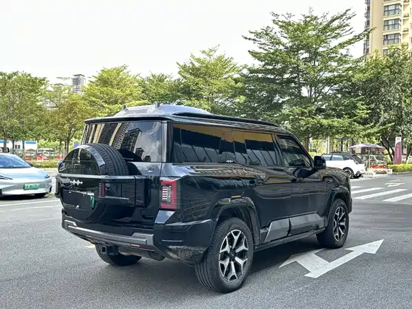 Fangchengbao Leopard 8 2025