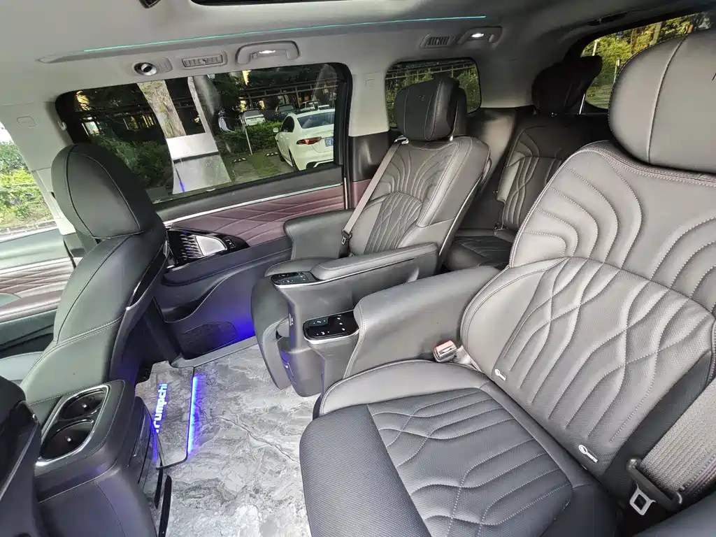 GAC Motor Trumpchi M8 2025 — фото 10