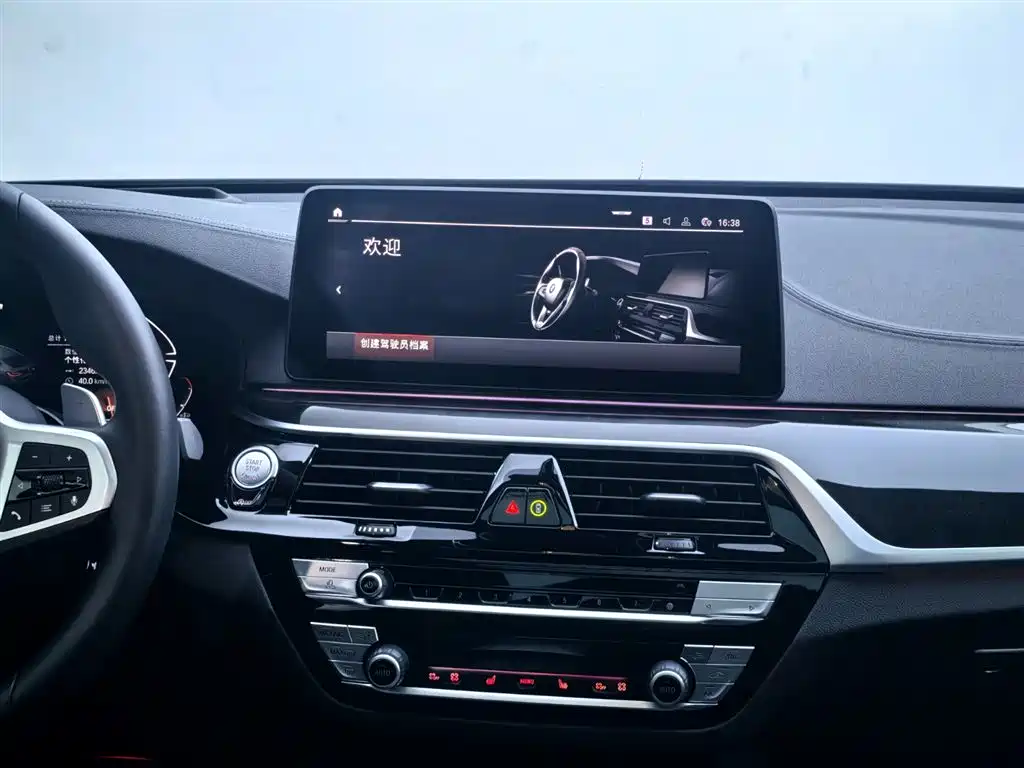 BMW 6 Series GT 2024 — фото 13