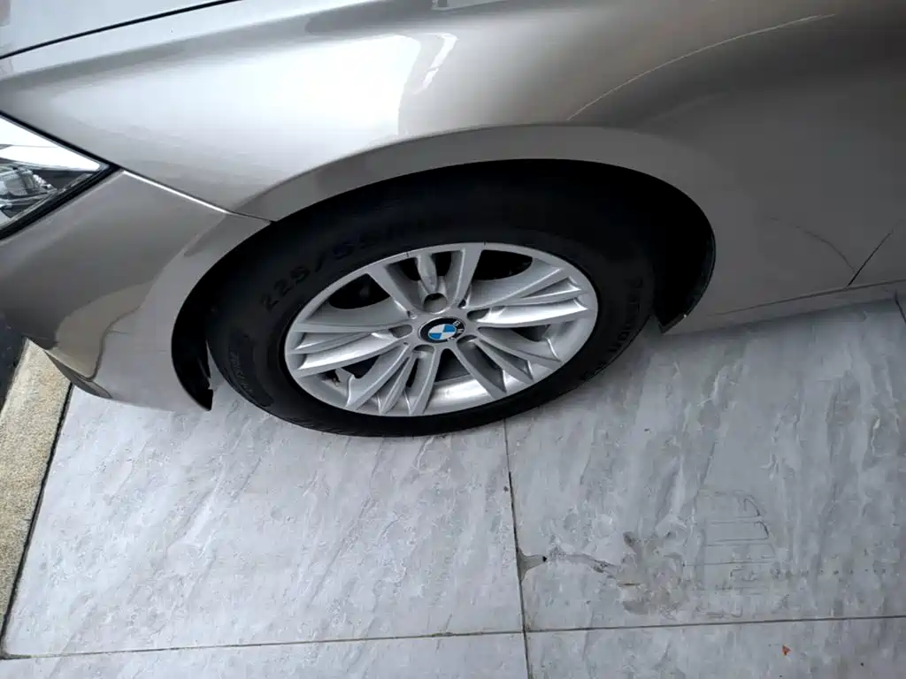 BMW 3 Series 2015 — фото 23