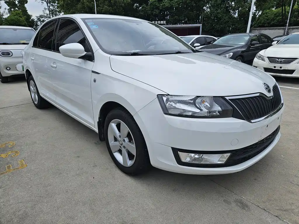 Skoda Rapid 2016 — фото 3