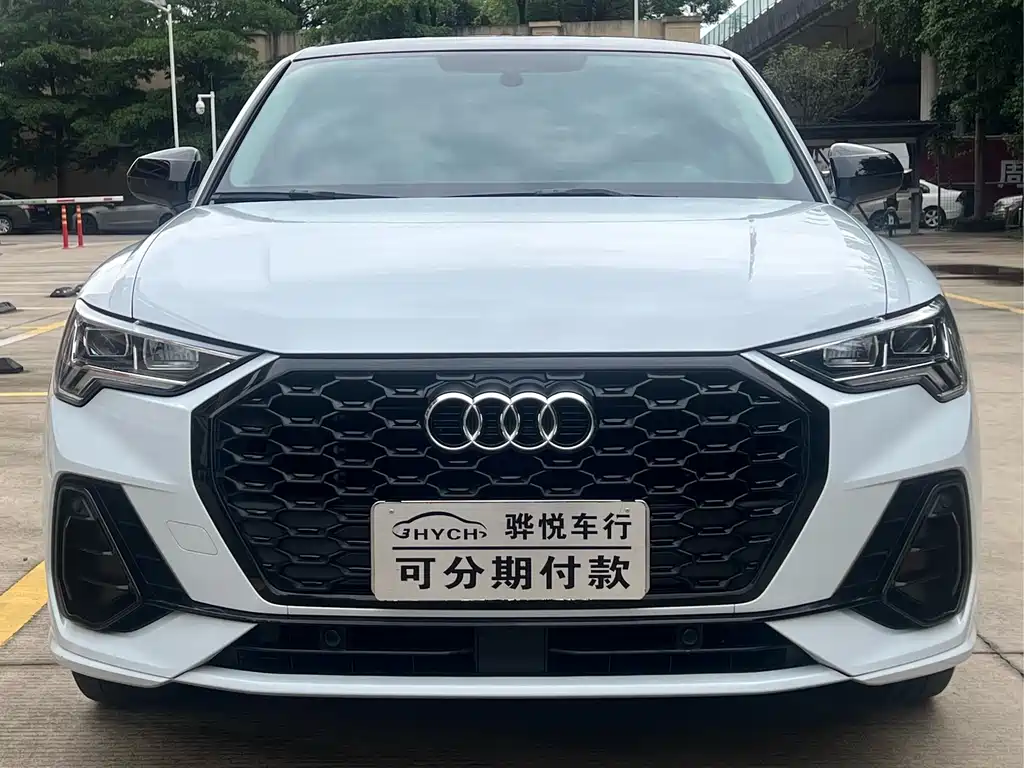 Audi Q3 Sportback 2023 — фото 1