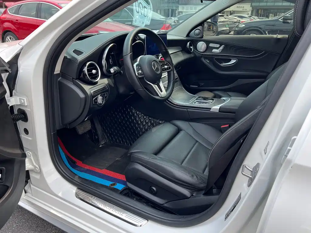 Mercedes-Benz C-Class 2019 — фото 5