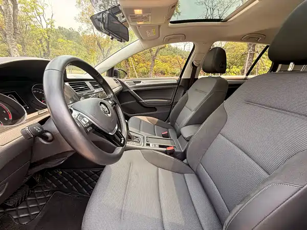 Volkswagen Golf 2020