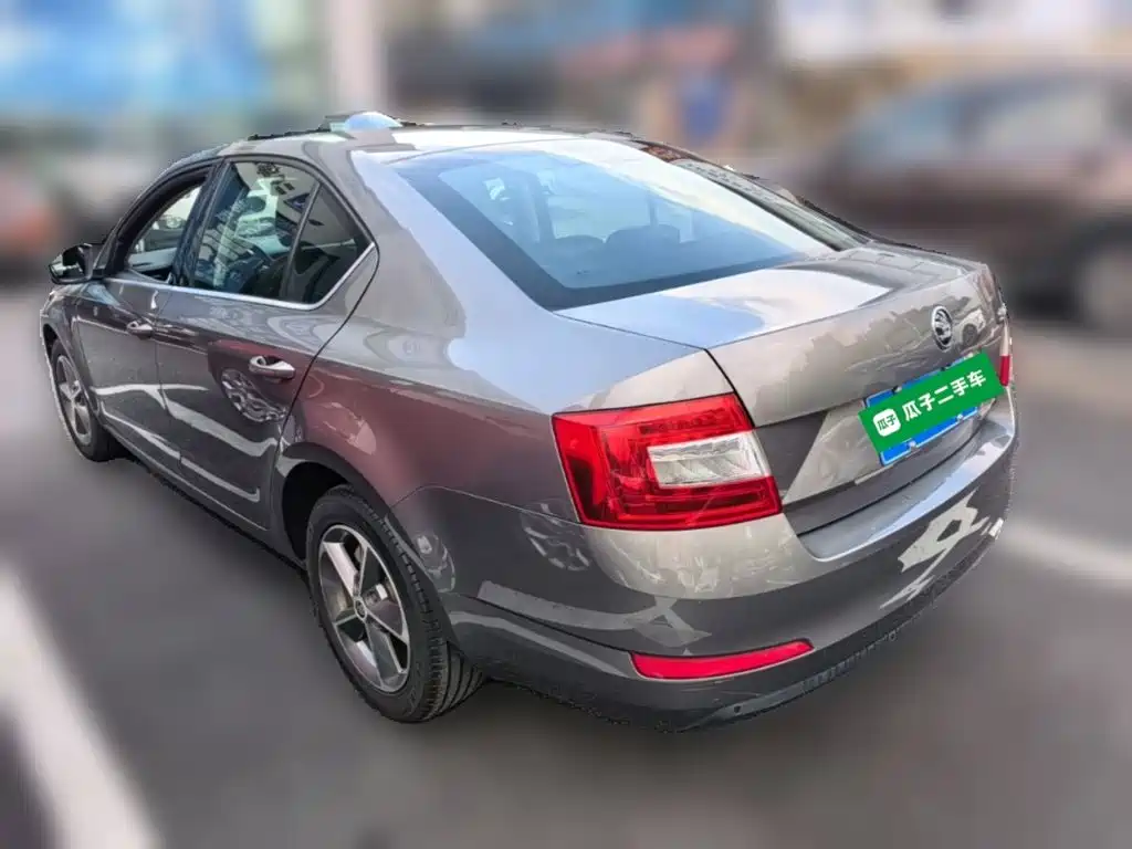 Skoda Octavia 2016 — фото 9