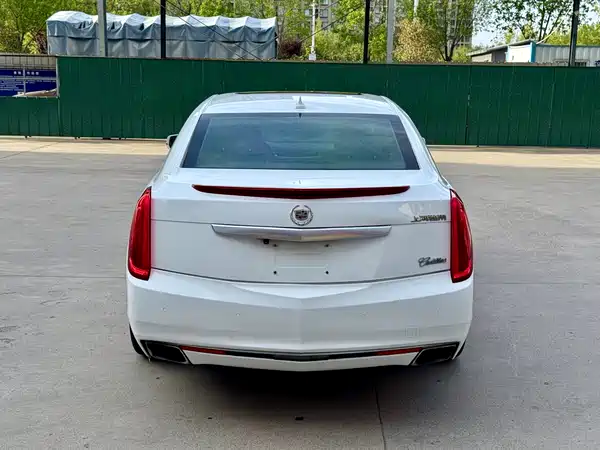 Cadillac XTS 2015