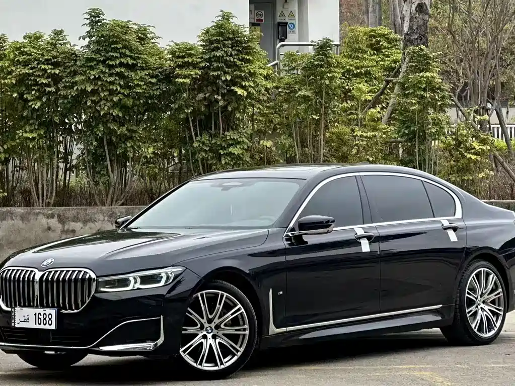 BMW 7 Series 2025 — фото 1