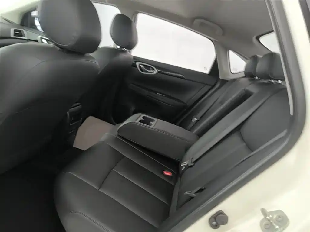 Nissan Sylphy 2020 — фото 16
