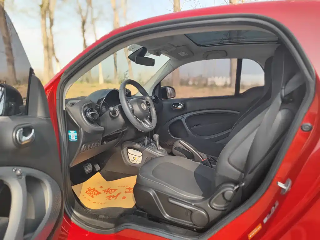 smart Fortwo 2019 — фото 12